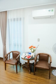 Central Hotel