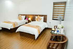 Central Hotel