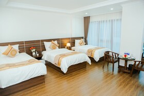 Central Hotel