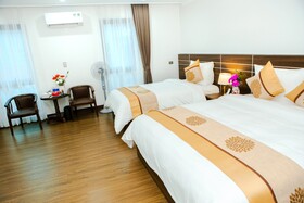 Central Hotel