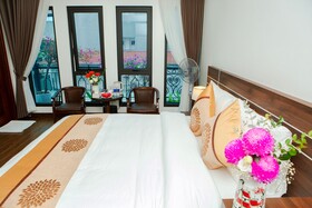 Central Hotel
