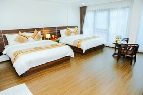 Central Hotel