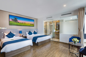 Aaron Hotel