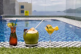 Aaron Hotel
