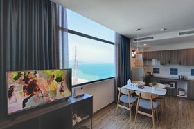 Aaron Hotel