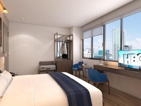Aaron Hotel
