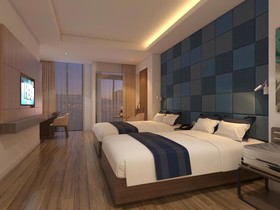 Aaron Hotel