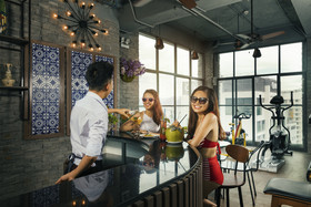 Aaron Hotel