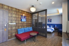 Aaron Hotel