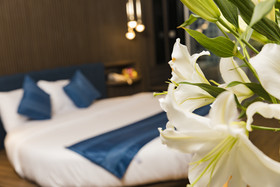 Aaron Hotel