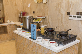 Aaron Hotel