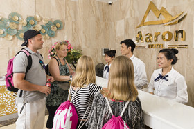 Aaron Hotel