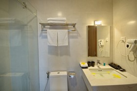 Aries Hotel