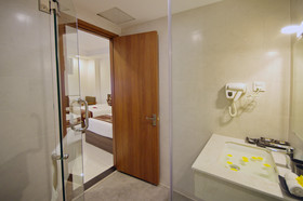 Aries Hotel