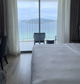 Aura Panorama