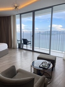 Aura Panorama