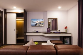Balcony Hotel