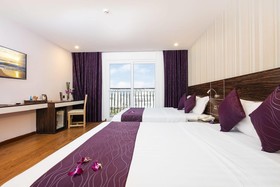 Balcony Hotel