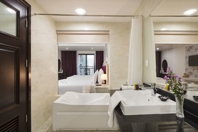 Bonjour Nha Trang Hotel