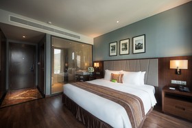 Royal Beach Boton Blue Hotel & Spa