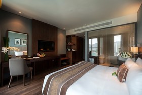 Royal Beach Boton Blue Hotel & Spa