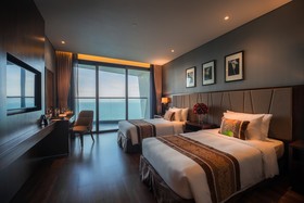 Royal Beach Boton Blue Hotel & Spa