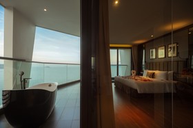 Royal Beach Boton Blue Hotel & Spa