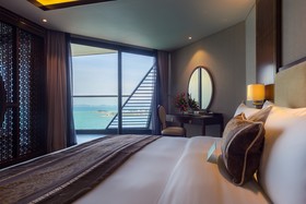 Royal Beach Boton Blue Hotel & Spa