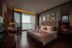 Royal Beach Boton Blue Hotel & Spa