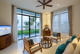 Cam Ranh Riviera Beach Resort & Spa