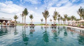 Cam Ranh Riviera Beach Resort & Spa