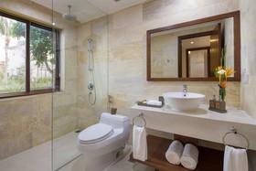 Cam Ranh Riviera Beach Resort & Spa