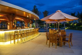 Cam Ranh Riviera Beach Resort & Spa