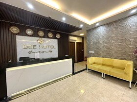 Capital O Bee Hotel