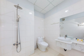 Cct Hotel Nha Trang by OYO Rooms