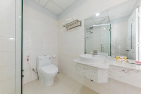 Cct Hotel Nha Trang by OYO Rooms