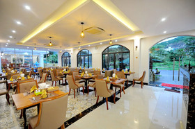Crown Nguyen Hoang Hotel