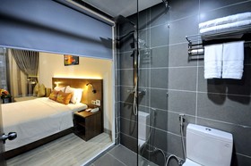 Crown Nguyen Hoang Hotel