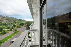 Crown Nguyen Hoang Hotel