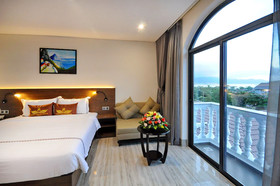 Crown Nguyen Hoang Hotel