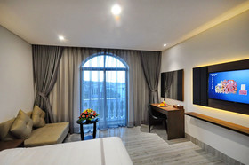 Crown Nguyen Hoang Hotel