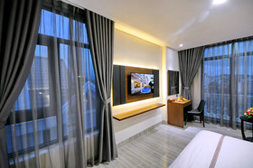 Crown Nguyen Hoang Hotel