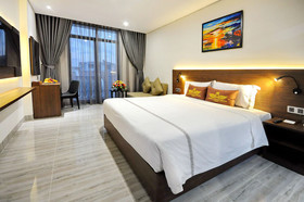 Crown Nguyen Hoang Hotel