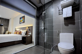 Crown Nguyen Hoang Hotel