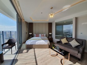 Crystali Panorama