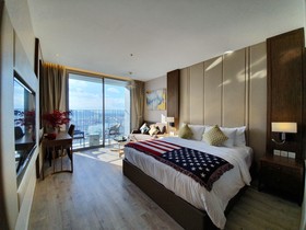 Crystali Panorama