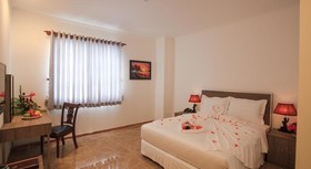 Den Long Do Hotel