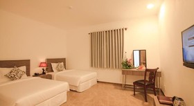Den Long Do Hotel