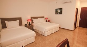 Den Long Do Hotel