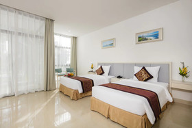 Diamond Bay Condotel Resort